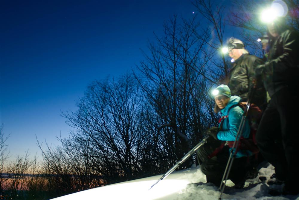 Raquette de nuit au Mont-Ham (&copy;Parc régional du Mont-Ham)