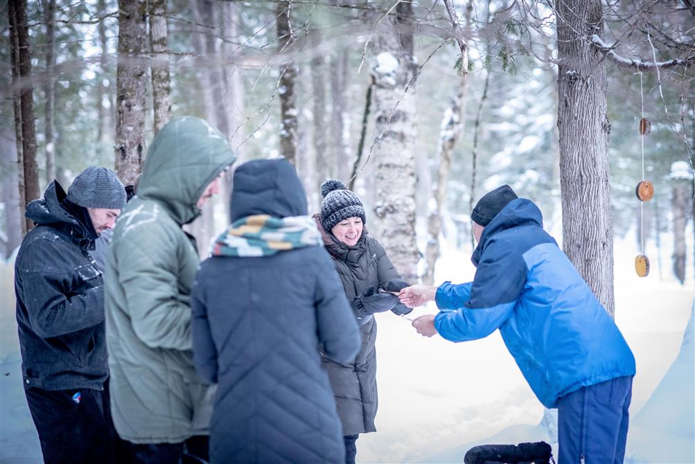 Activité guidée en forêt (&copy;Claude Grenier)