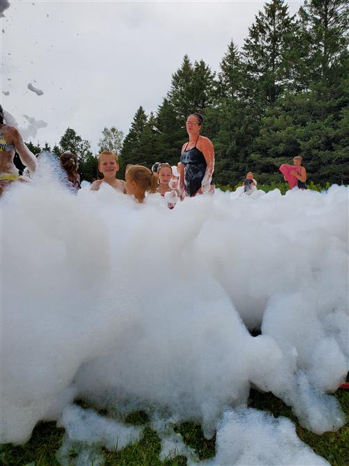 Nos party mousse (&copy;Camping de la Rivière Nicolet)