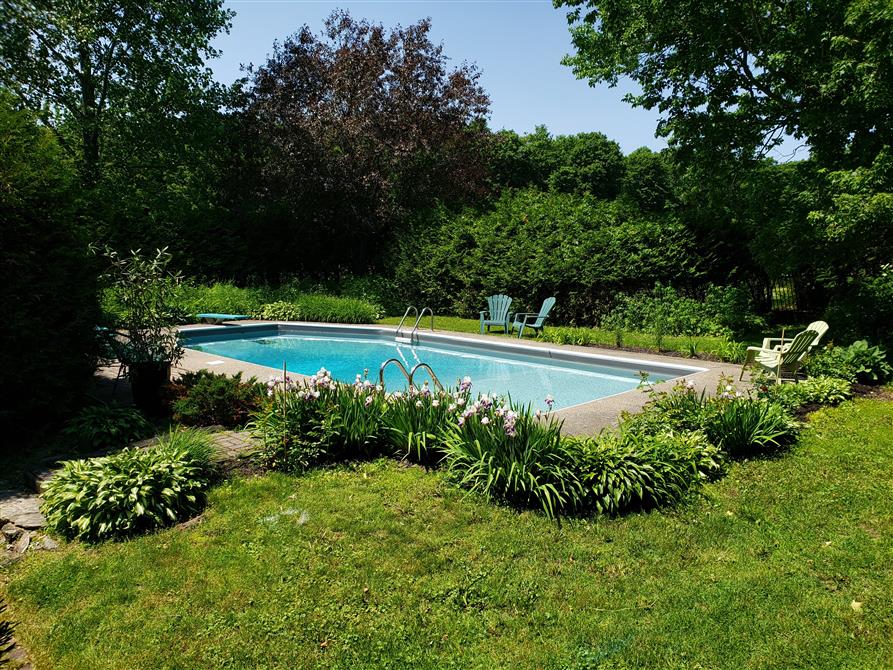 Piscine creusée_2 (&copy;AUBERGE DU VIGNOBLE BROMONT)