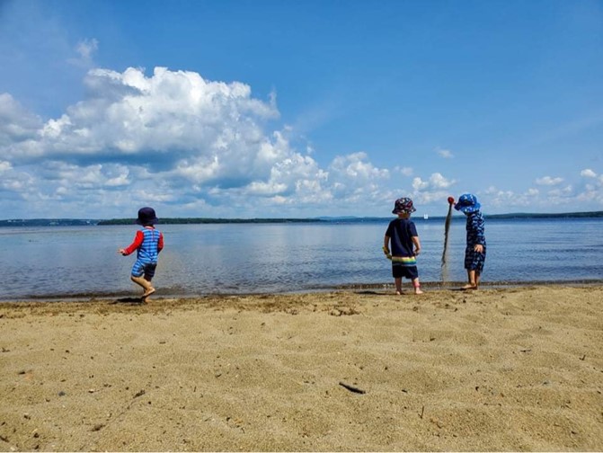 Plage de sable (&copy;Société de gestion du Parc du lac Aylmer)